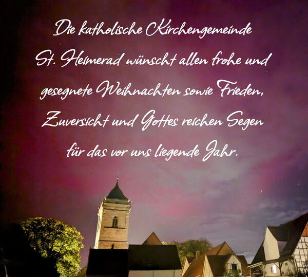 Foto: Polarlichter über der St. Marienkirche, aufgenommen von Sascha Budde